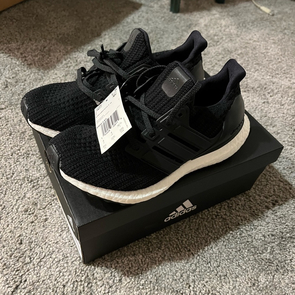 Adidas Ultraboost core black size 5 1/2